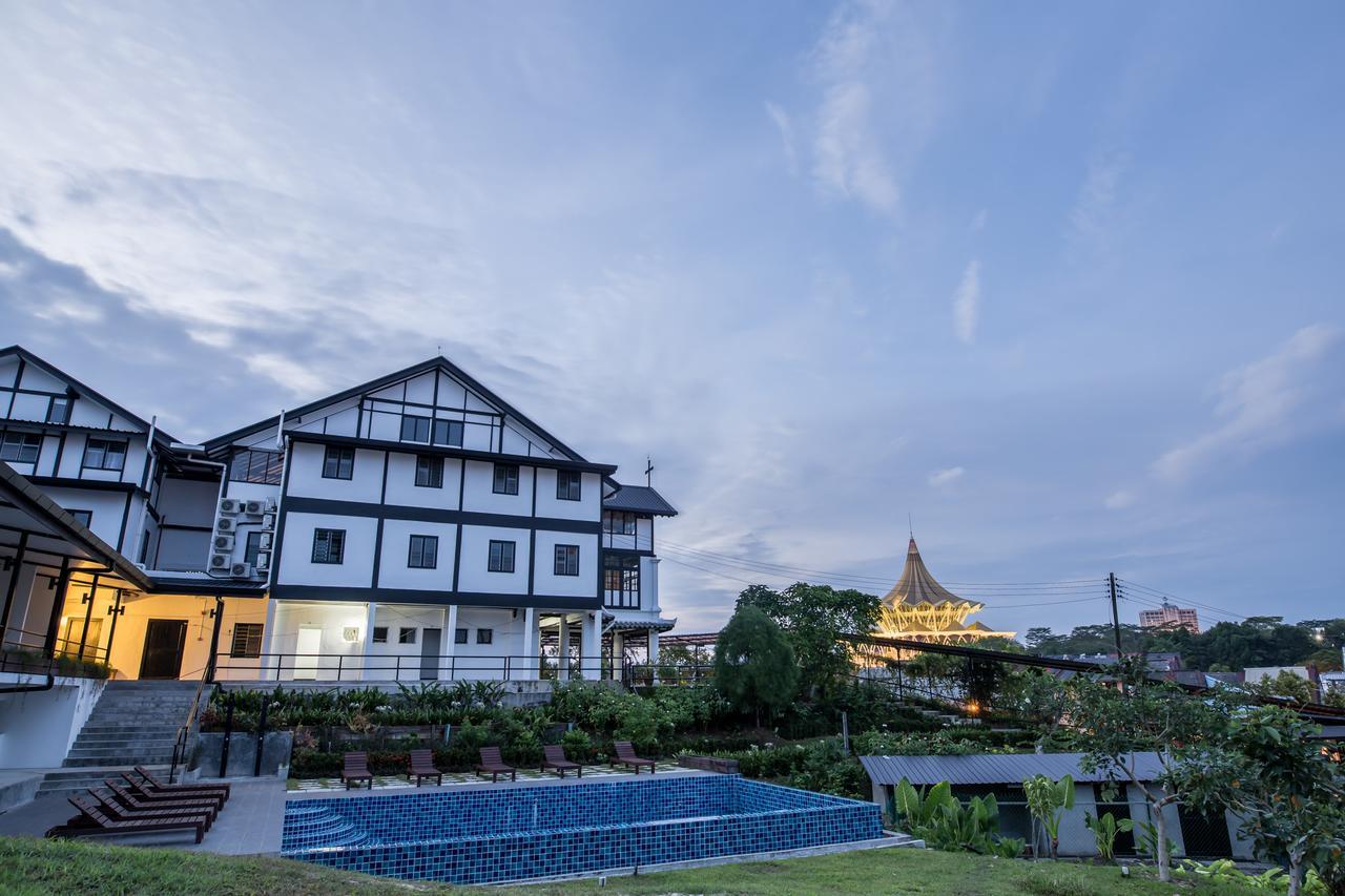 The Marian Boutique Lodging House Кучінг Екстер'єр фото