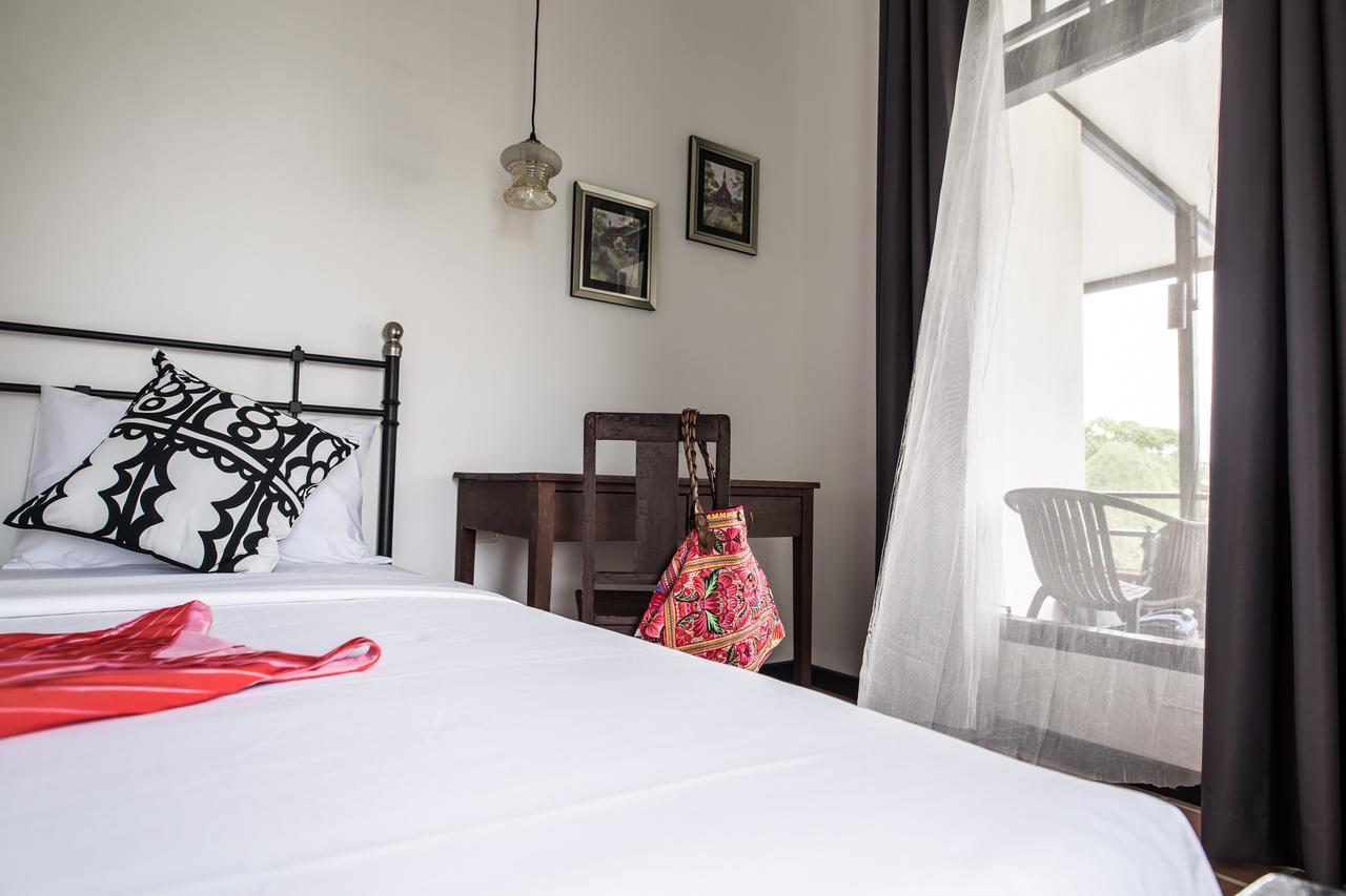 The Marian Boutique Lodging House Кучінг Екстер'єр фото