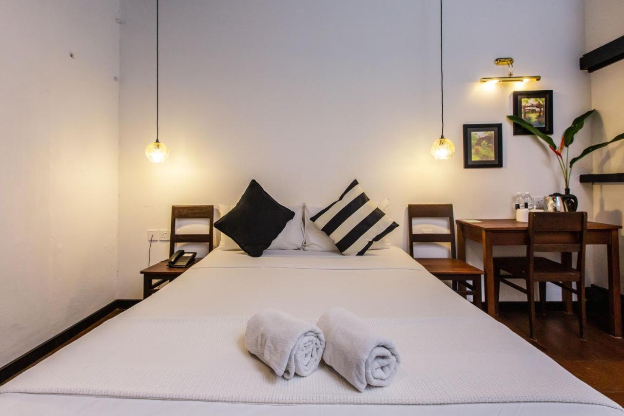 The Marian Boutique Lodging House Кучінг Екстер'єр фото
