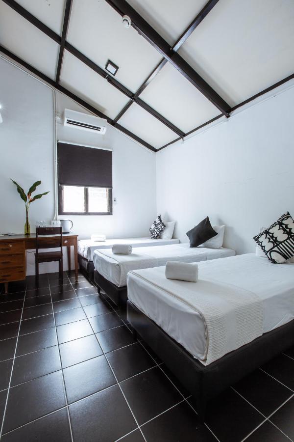 The Marian Boutique Lodging House Кучінг Екстер'єр фото